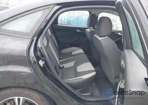 2014 Ford Focus Se z USA, uszkodzony, nr VIN 1FADP3F28EL227732